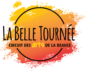 Logo La Belle Tournée, arrière-plan en dégradé orangé et texte noir