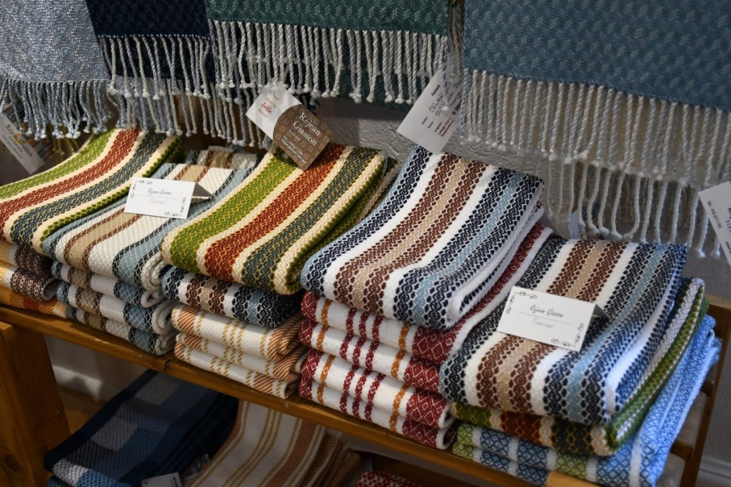 OSCART | BOUTIQUE Tissages et foulards en boutique